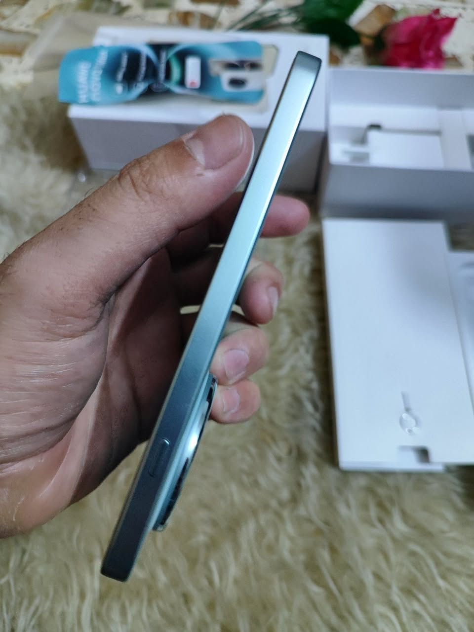 سلام عليكم اخوان جهاز هواوي نوفا 15 MAX اخواني مستخدم 3 ايام فقط الاغراض غير مستخدمه نهائيا من اهم مواصفاته بطاريه 8500 وتوافق بنضام يساعد ع استمرار الشحن يومين استخدم مستمر وصوت ستيريو عالي جدا للبيع او المراوس بسعر 330 الف مكاني بغداد مدينه الصدر  ***********

