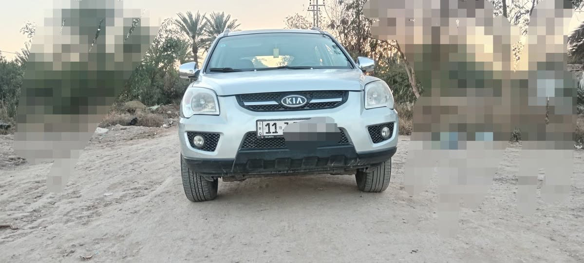 سبورتج ٩ بغداد دولي بسمي مواصفات فتحه حساس خلفي مكينه ٢٠٠٠ دوش دسك امامي خلفي نضام ABS تبريد شغال حداديه جيده ارضيه جلد  جراد بالبنيد قليل صبغ بالجاملغ الخلفي واضح بالصوره اني ما فاحصه تشوف بعينك وتفحص السعر ١١٢ مكان السياره كربلاء
*********** تبديل بلكات جدد وتنضيف النوزلات باتري جديد زوج تاير جديد داخل السياره اسود  كلش نضيف
