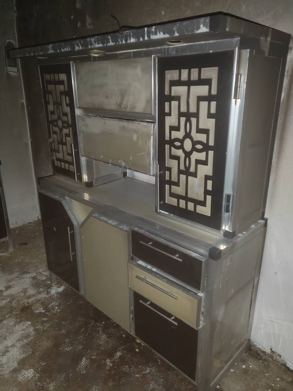 كاونتر تسكام ٣ قطع للبيع زين لقوس *********** او واتساب
