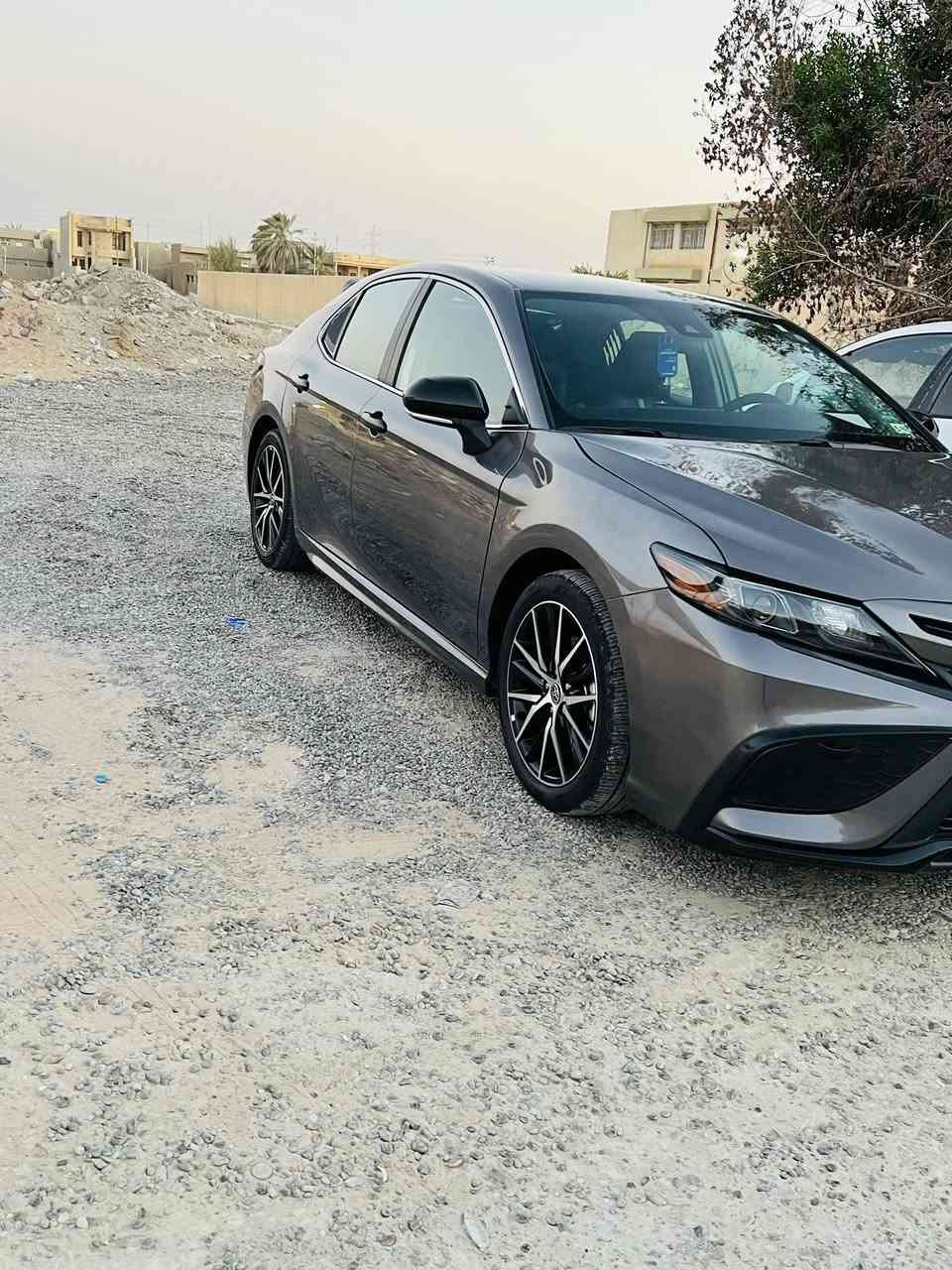 السلام عليكم كامري موديل 2024 ماشيه 23الف سياره جبته ماشيه 16الف من امريكا تايرات مال شركه ضرر فقط كصه البنيد وقطعتين كلير من امريكا سياره مقفوله من كلشي واستيراد خاص عله ايدي واني مرقمهة بسمي فحص هزه سنويه كلشي جديد سعر 198للستفسار
 /***********
