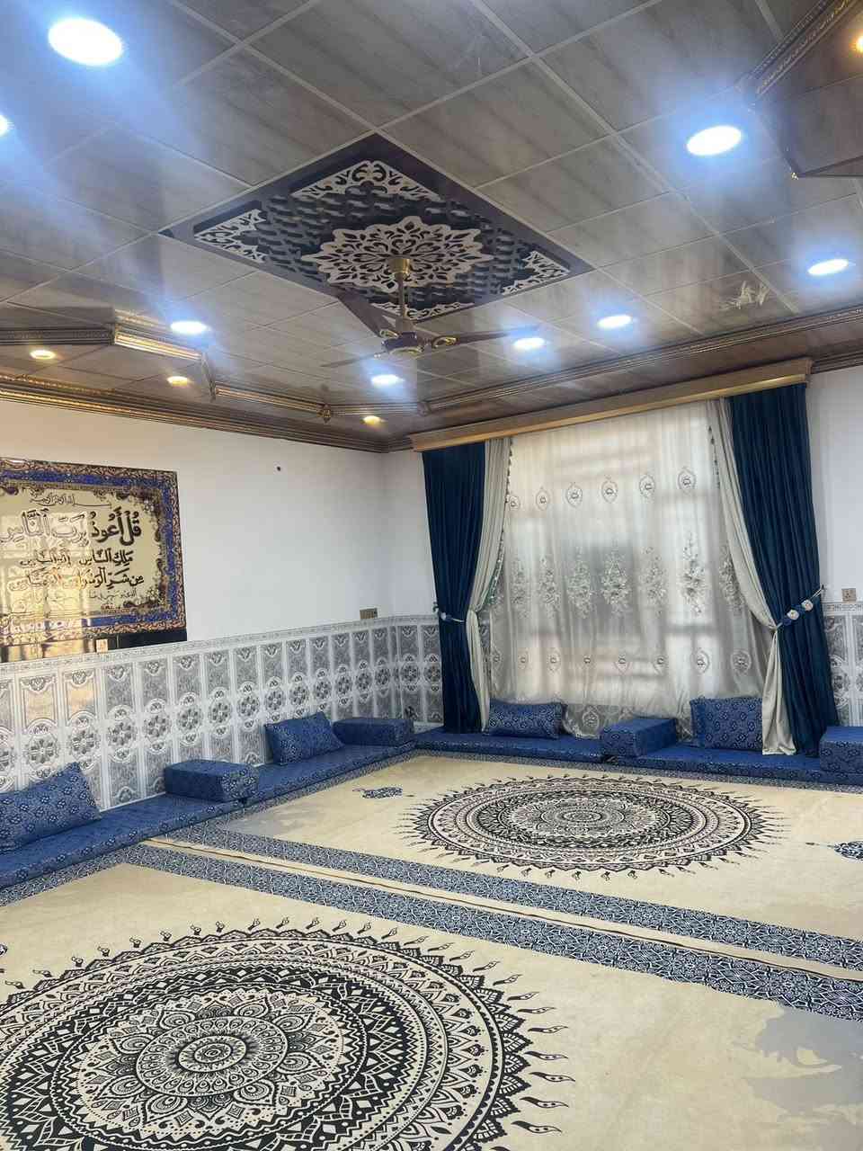 بيت للبيع مساحة لبيت ٣٣٨متريتكون لبيت من غرفتين نوم صلة استقبال او مطبخ حراري او بارد صحيات داخل او خارج موقع لبيت خلف مطعم درع ابو لمشويات ستفسار على هذا رقم الهاتف ***********
