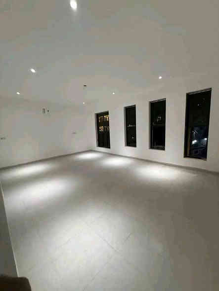 للبيع 100  متر طابقيين 3 غرف نوم 
واجهة 7 ونص 
السعر   350   وبي مجال 
بناء حديث درجه اولى مودرن 
طابو صرف سكني 
الدوره  مدخل ابو طيارة اول فرع
الاستفسار الاتصال على حليم   ***********
