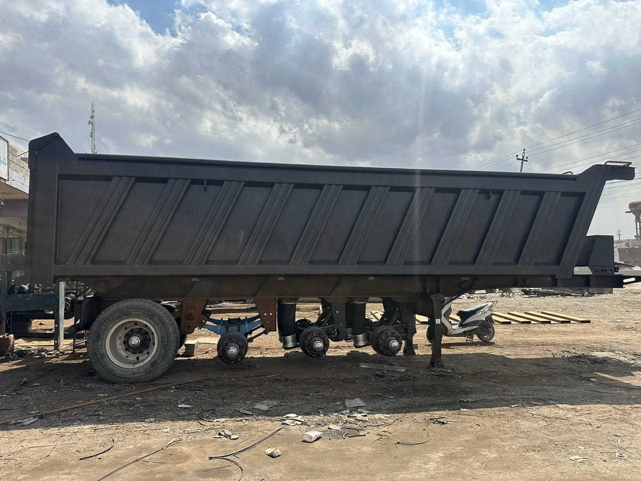 ماكنيسان للبيع (كاعية 8 ملم قطعه وحده صفاح 6 باب 5 صدر 6 شاصي 16 شريط 12 دناكير 16) الاستفسار هاذ الرقم (***********)
