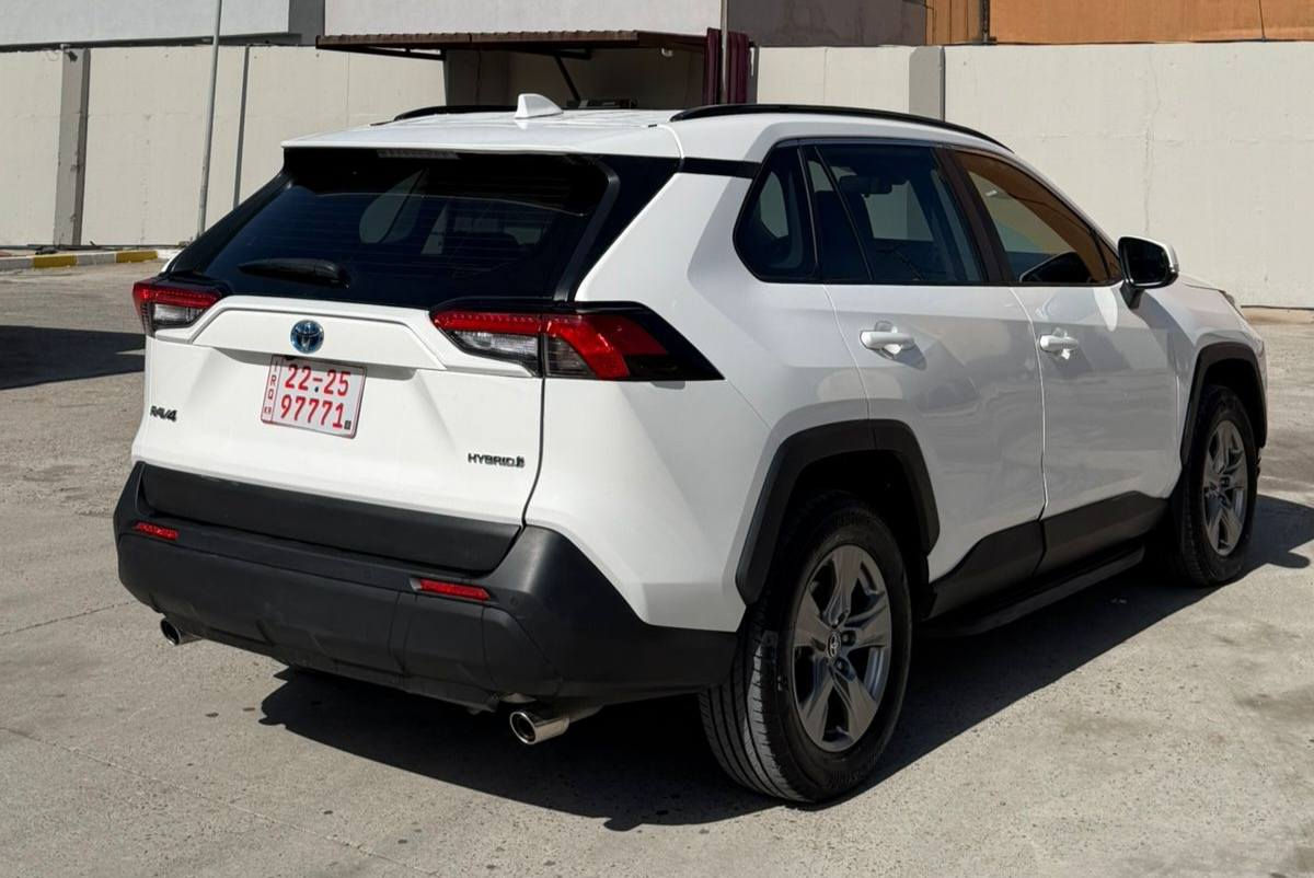 سلام عليكم
( بيع فقط )
رافور خليجي
 موديل 2024
 ماشي 2 الفين كيلو 
دبل اكسن 4X4
( هايبرد ) + ( بانزين )
  بيها اربع قطع صبغ و السقف بي تعديل بدون دواخل اربك استيرن سستم بدون رقم تترقم شمال السعر 178 بي مجال قليل مكان السياره زاخو رقم موبايل *********** وتساب دهوك, العراق
