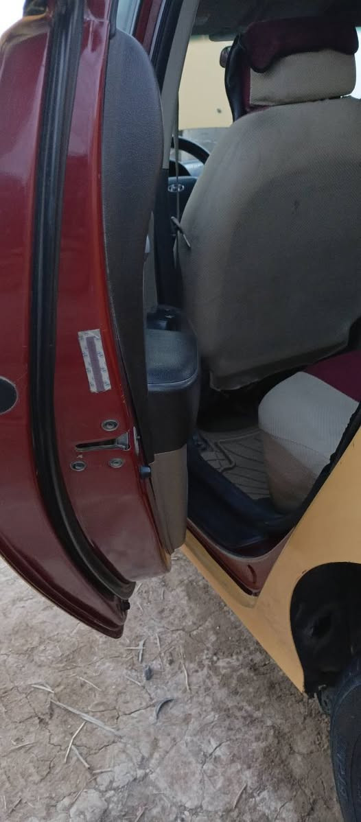 سلام عليكم للبيع النترا موديل 2008وارد امريكي ليبل واحد ماعده البنيد فقط بدون دواخل السياره بسمي تحويل مباشر السنويه مجدده لل 29 مصفره هيئه وغرامات ألعنوان بغداد تقاطع النهروان السعر 90ورقه للاستفسار اتصل ***********
