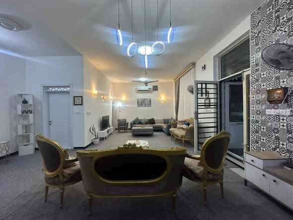 🏡 للبيع: بيت جديد في كربلاء 🏡
🔴 المساحة: 645 متر مربع
🔵 الموقع: طريق بغداد، عمود 51، نهر ابوزرع، قرب هاشم جلوب
🟢 السعر: 265 مليون (مع مجال للتفاوض)
✨ مميزات البيت:
🔴 2 غرف نوم
🔵 صالة
🔴 مطبخ داخلي
🔵 مطبخ خلفي
🔴 مخزن كبير
🔵 صحيات
🔴 استقبال
🔵 بناء البيت جديد بالكامل
💧 البيت جاهز بجميع الخدمات (ماء، مجاري)
🚗 يبعد عن الإمام الحسين (ع) 4 كيلو
📞 للاستفسار: يرجى الاتصال على الأرقام
***********☎️
***********☎️
