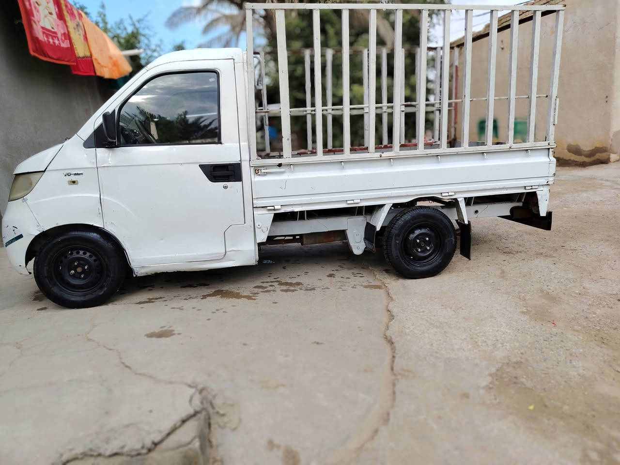 سلام عليكم شيري للبيع موديل 2013 رقم كربلاء جاهزه محرك جديد سياره جاهزه شواصي جدد لسعر ٣٥ وبيه مجال بلاديه مكانك بابل جبله ***********
