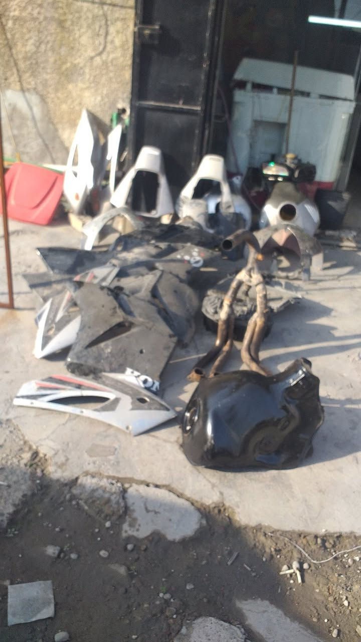 هوندا cbr 1000 rr  2007 يرادلهه شويه ترتيبات اوراقهه كامله


**إذا كنت صاحب هذا الإعلان وتريد حذفه لأي سبب، رجاءا أرسل رسالة إلى الدعم الفني**