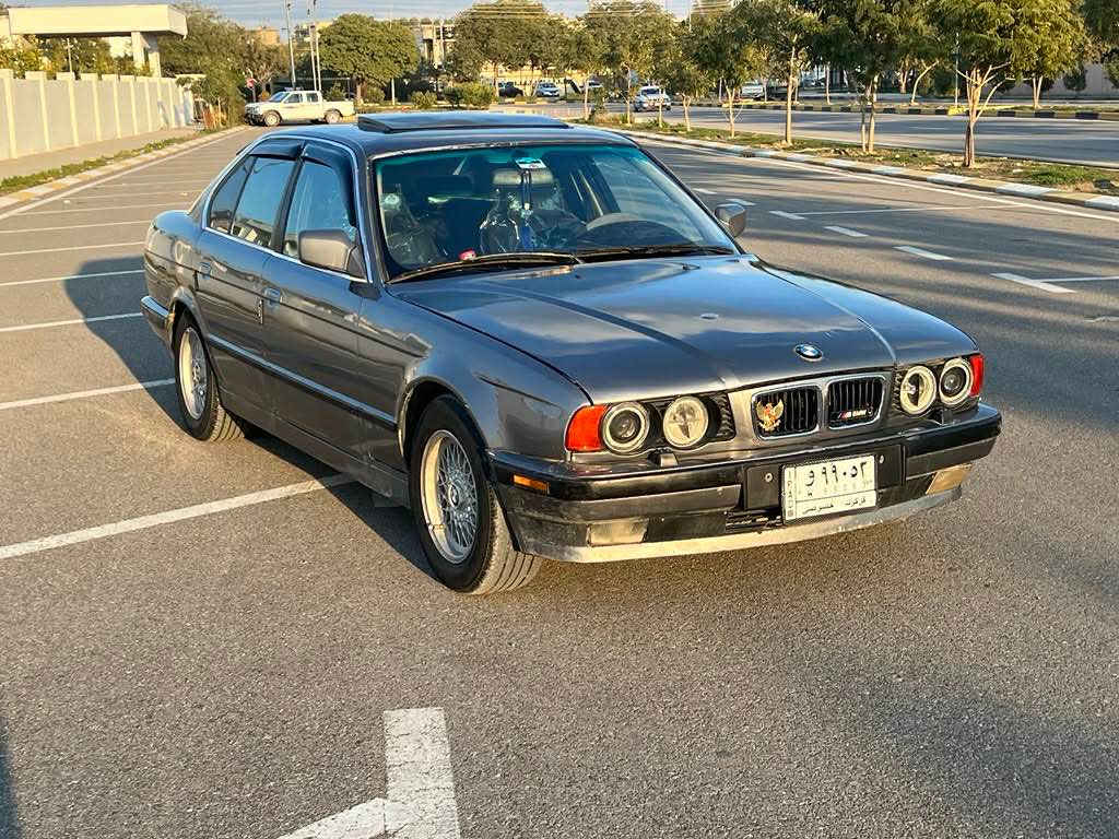 بۆ فرۆشتن BMW 525 مۆدێل1989 هەمو گیانه کراوە بە 1995 گێر تۆماتیک گێر تمساح سەیارەکە دنک مەسرەفی تیا نیە تا بڵێت باکە ماڵی دۆستە رەقەمو سەنەوی تا 2028تازەیە هاوە ناو خۆمۆ گێر مەکینە ئەکسل لێدراو بەشەرت نرخی 43کەمێ معمەلە ناو نیشان کەلار ژم *********** تکایە ئەگەر مشتەری نیت سەرمان مەێشێنە لەگەڵ رێزمان ئەدمین ❤️ گۆرینەوەیش ئەکەم شتێک بە دڵم بێت خناقين, ديالى
