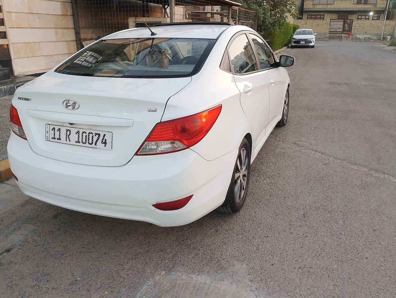 اكسنت 2015 خليجي 
 1600 
بيهه 3 قطع صبغ 
بغداد بسمي 
سعر 87 
مكانب بغداد الكرخ
***********
