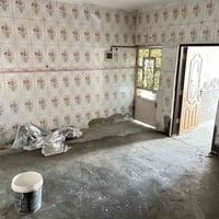 بيت م ١٠٠ للايجار الحسينيه الخمس تالاف                           07724...