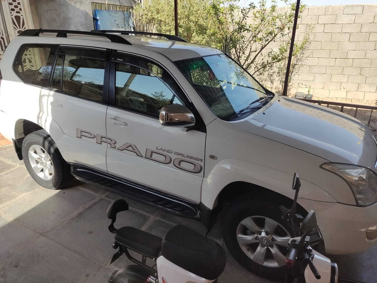 لاندكروز برادو للبيع
رقم بصره دولي بااسمي 
مداور مباشر بااسم الشراي 
انتهاء السنويه ٢٠٢٨ 
كفاله عامه مكفوله من الضربه 
مكفوله من المعجون والصبغ 
وجميع الشرعيات...المحرك والكير 
خير من الله..تبريد ٣قطع 
تبربد فول 🥶 ترايك من البصره الا اربيل 
اكرر اي ضرر مابيهه كفاله 
السعر 155.وبيه مجال قليل 
العنوان بصره قضاء القرنه 
رقم الهاتف...***********
