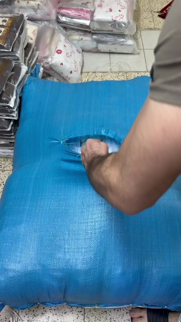 موديل قوي
عليه سحب قوي زبده اصلي 
  
 https://t.me/mahdifashionw


**إذا كنت صاحب هذا الإعلان وتريد حذفه لأي سبب، رجاءا أرسل رسالة إلى الدعم الفني**