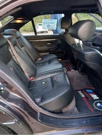 السيارة موديل 1994 باسمي ٧٣٠ ثمانية سلندر نقص صبغ كلشي شغال بية كير مح...