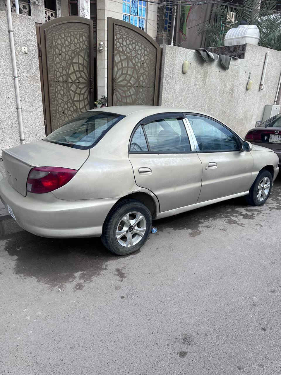 السلام عليكم عندي كيه ريو 2001 خصوصي بسمي رقم دولي بغداد كير عادي رايدهه 35 هذا رقمي *********** مكاني مدينه الصدر شارع الاورفلي
