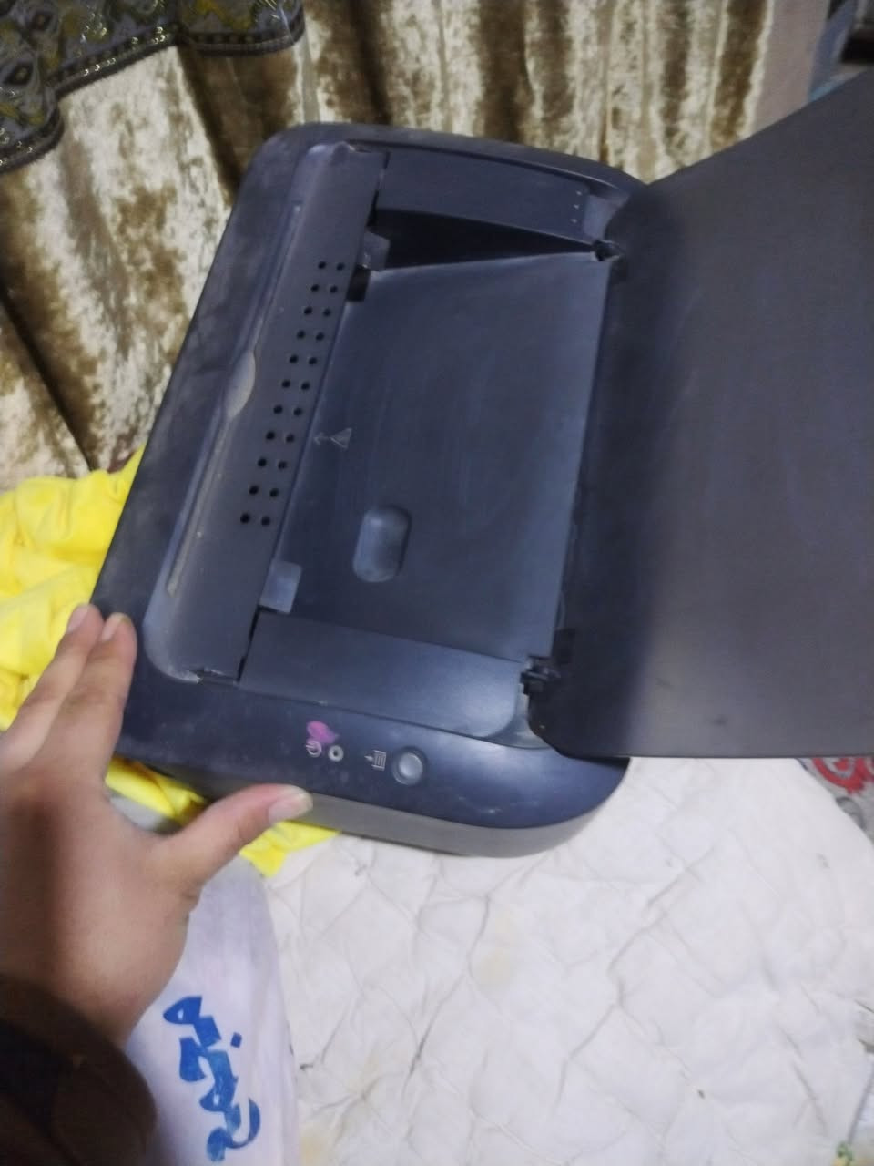 طابعات للبيع
ابسون 5620 تحتاج فقط غرفة احبار
كانون سوده شغاله بس تحتاج صيانه تنظيف
كانون بيجي شغله بس تحتاح كاترج
***********
