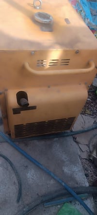 ورحمه الله وبركاته عندي مولد گامه كاز كاتم للبيع شغال جديد ايولد 28 ام...