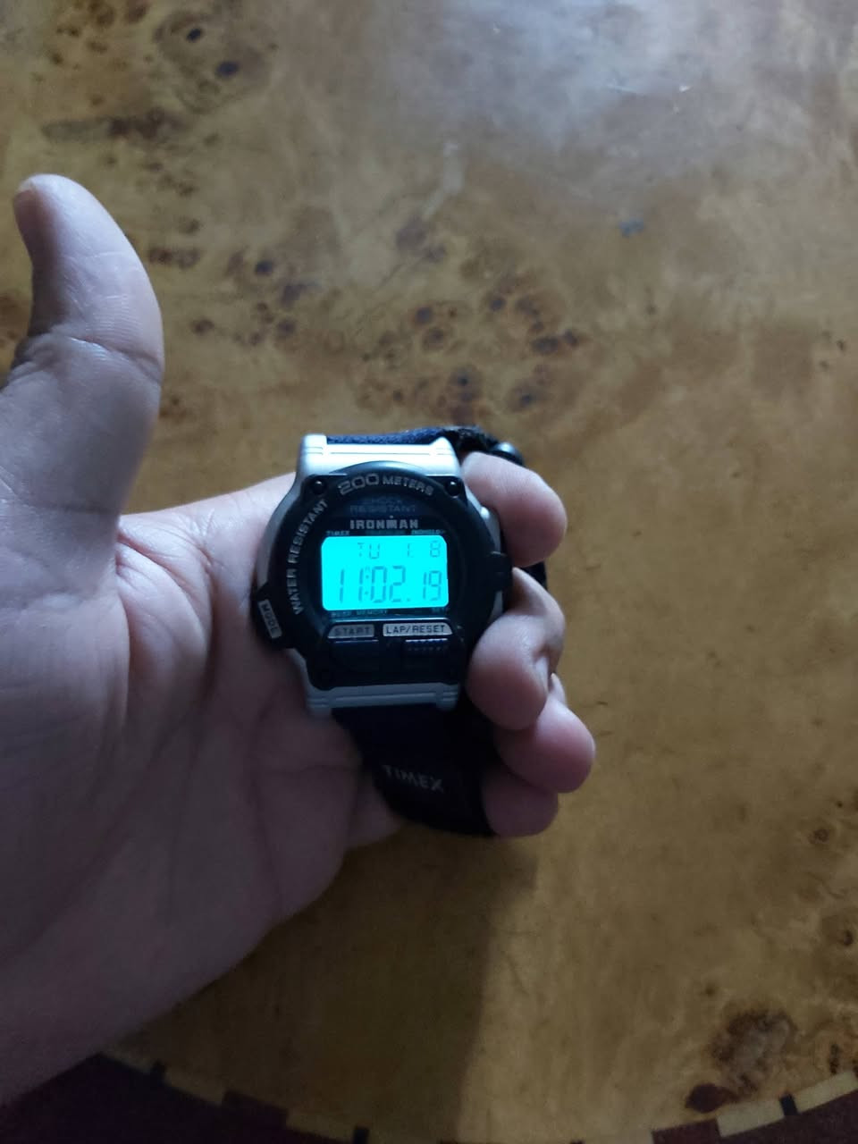 السلام عليكم
ساعه تايمكس باله امريكي اصلي نضافه فول 98%
شاشة فسفوري 
قطر الساعه 43
ظغط مي 200 متر 
اضاءه ليزر داخلي 
منفذ للتاريخ يومي شهري
تاريخ 12 24 
جرس منبه عداد 2
سعر الساعه 70 ألف 
يوجد توصيل


**إذا كنت صاحب هذا الإعلان وتريد حذفه لأي سبب، رجاءا أرسل رسالة إلى الدعم الفني**