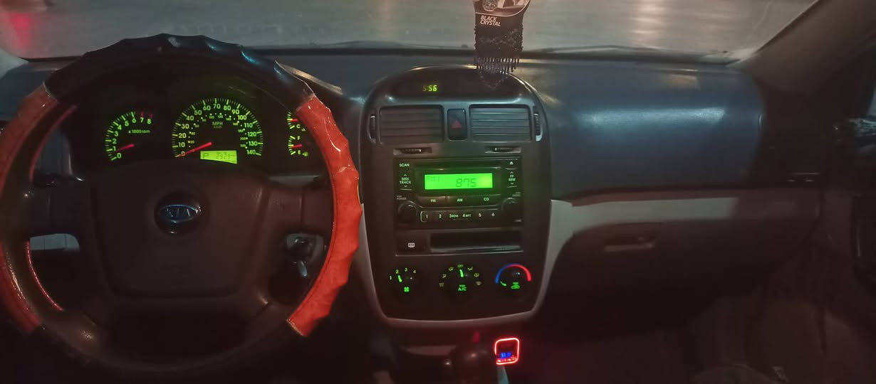 كيه سبكترا رقم بغداد الدولي سنويه 30 بسمي تحويل مبااشر واارد امريكي ليبل واحد
مكينه 2000 دوش دواخل نضيفه ارضيه جلد دشبول ولا زلغ بي تخم تاير نضيف كهربائيات كله شغاله لايت عالي ناصي اشاير جام كهربائي 
الاستفسار *********** بي وتساب
