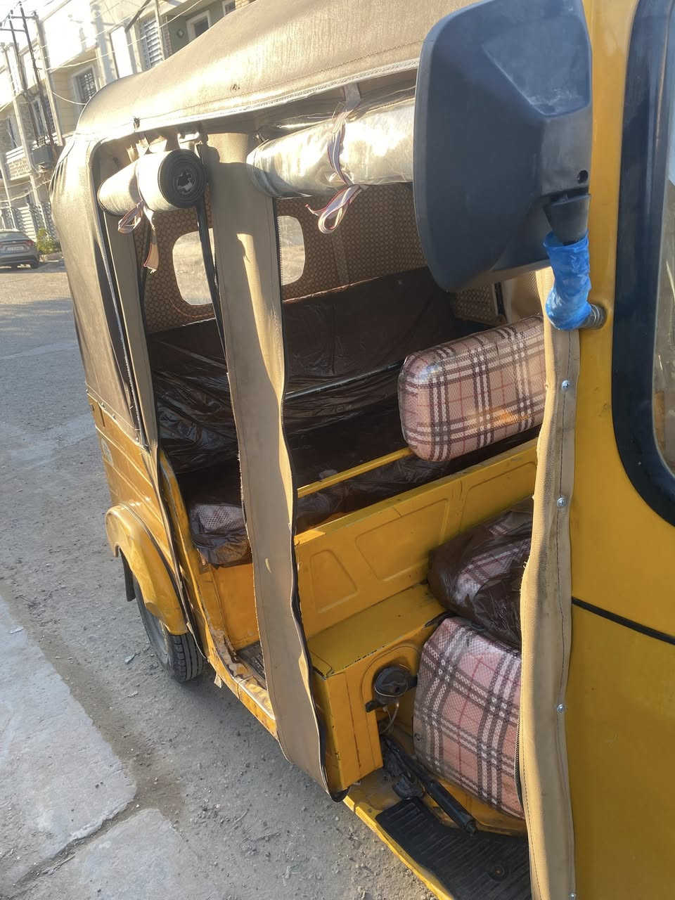 سلام عليكم تكتك للبيع موديل 2019 طالعه بشهر ال12محسوبه ع2020 تكتك مامصبوغه بلادي فقط طخات بسيطه واضحه بالصور المكينة لا اتنقص ولا تبخر فول نعومه اوراق اصولي العنوان بغداد حي الجهاد  السعر 
4500 

***********
