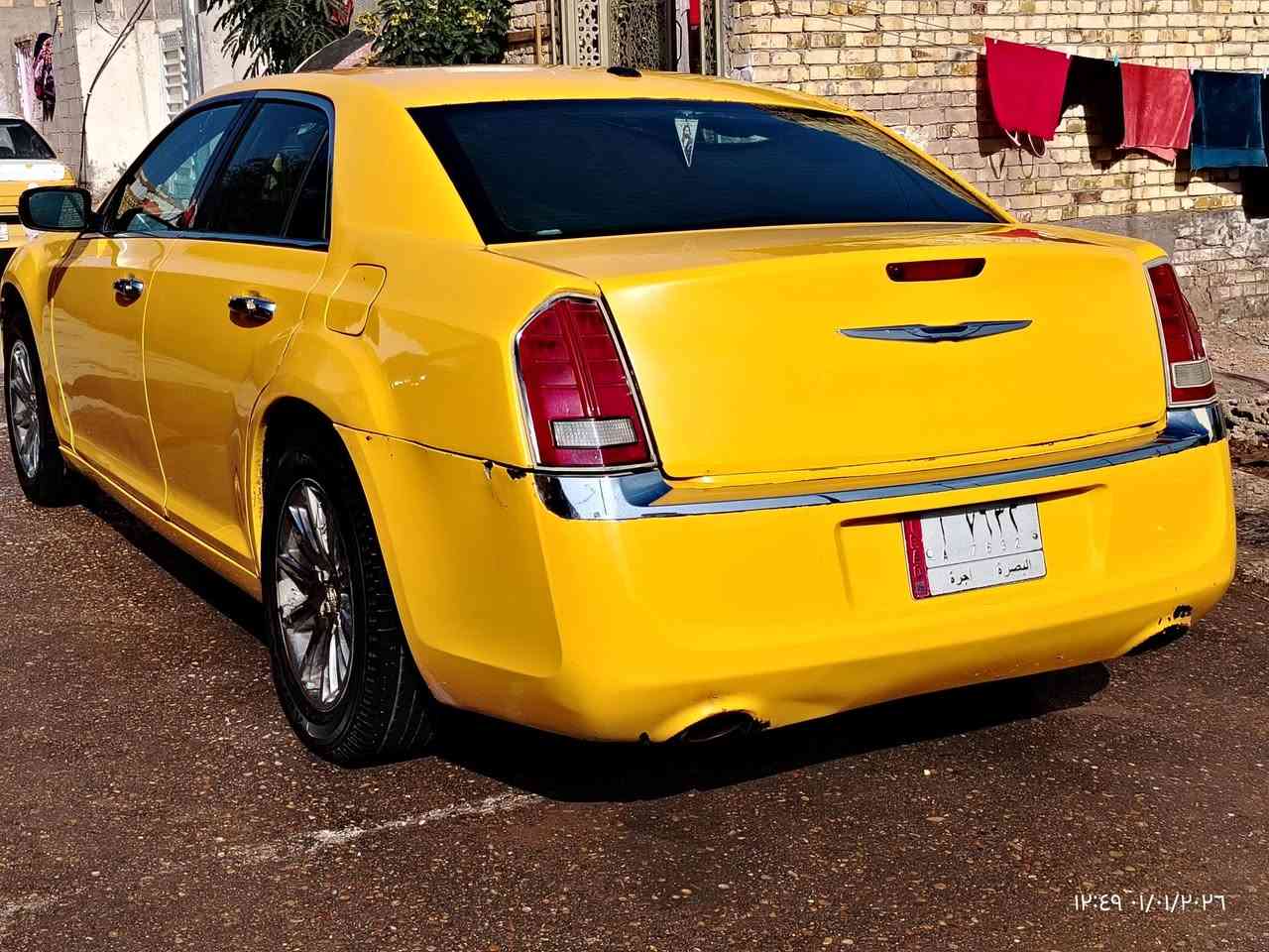 السلام عليكم
اوباما موديل2013
بانوراما فول مواصفات كشن جلد كهربائي خطه
 عماره بغداد مصفره هيئة ومرور سنوية لل27
المكان العماره  بيه باب خلفي مبدل السعر 135 وبيه مجال ***********
