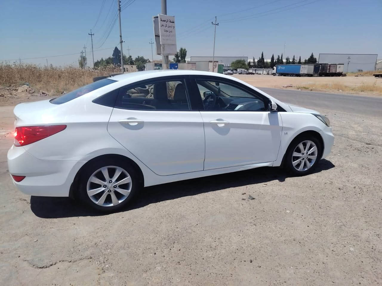 ‏السلام عليكم موجود سيارة للبيع أكسنت 2013 خمس قطع بارد بدون صبغ ما بأي ضرر اتصل على الرقم ‭***********‬
