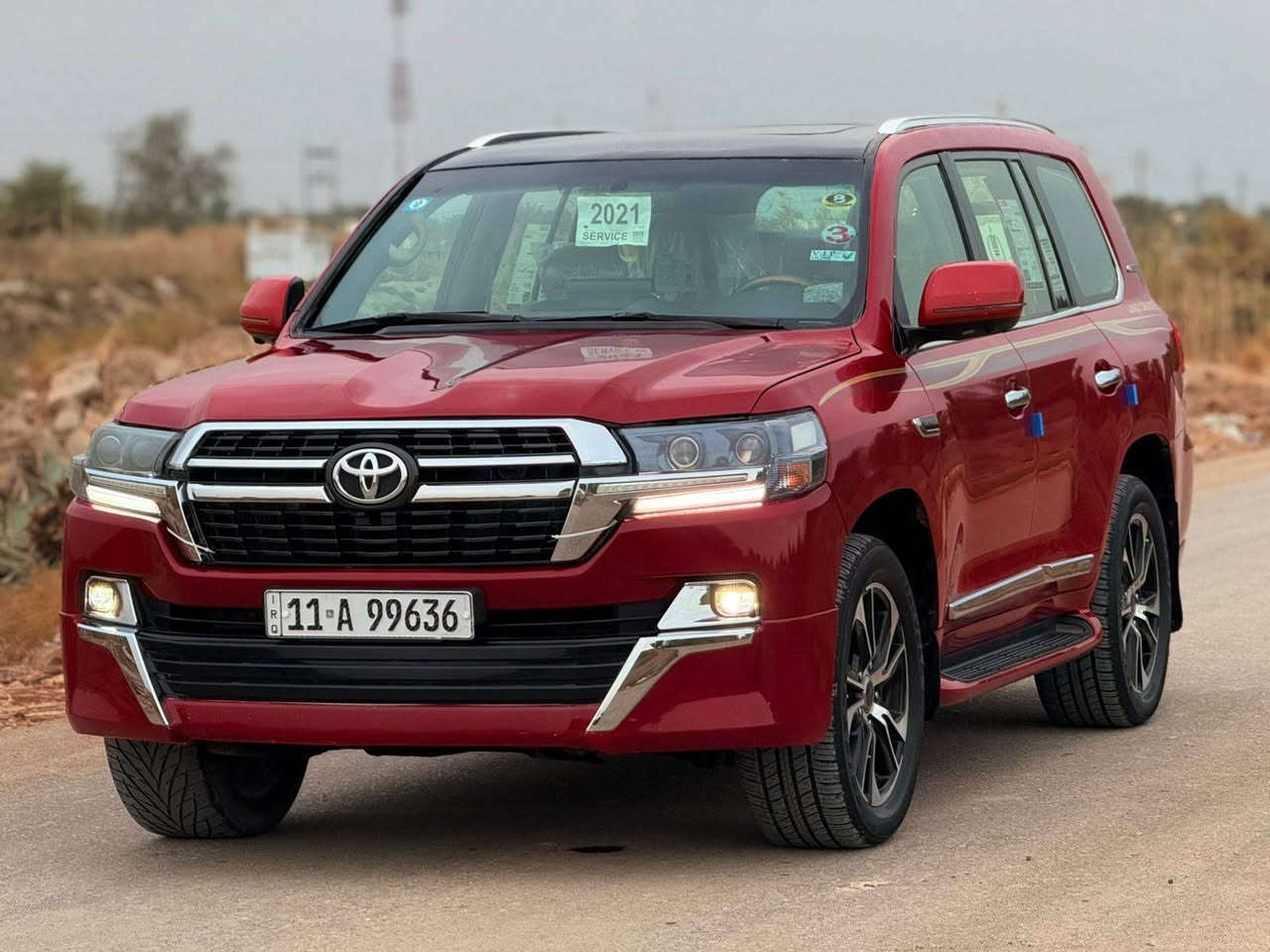 السلام عليكم للبيع تيوته لاندكروزر موديل 2009 محدثه 2021 داخل وخارج سياره رقم بغداد (بأسمي) هزه وسنويه جدد السياره مكينه جديده ٨ سلندر ٧راكب تبريد ٣قطع ثلج ويل كب كروم غرفه توني شاده بالباكيت كله ٢١ سياره فتحه مري شفط حساسات شاشه جبيره ٤ كامرات دواره كشنات كهرباء وجلد سياره بريم اصل (ماشيه 160الف) حقيقي السياره بيه تجيه بصيطه كلش ومصبوغه عام سعرها 218 وبيه مجال هذا رقمي *********** مكاني بابل الحله بيع فقط بدون مراوس
