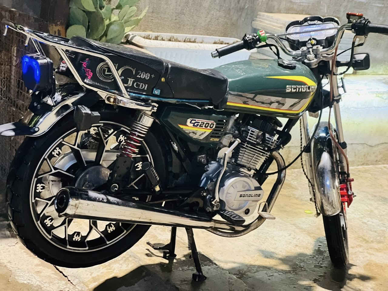 ‏السلام عليكم موطور مقفول من كلشي السعر على الخاص ***********
