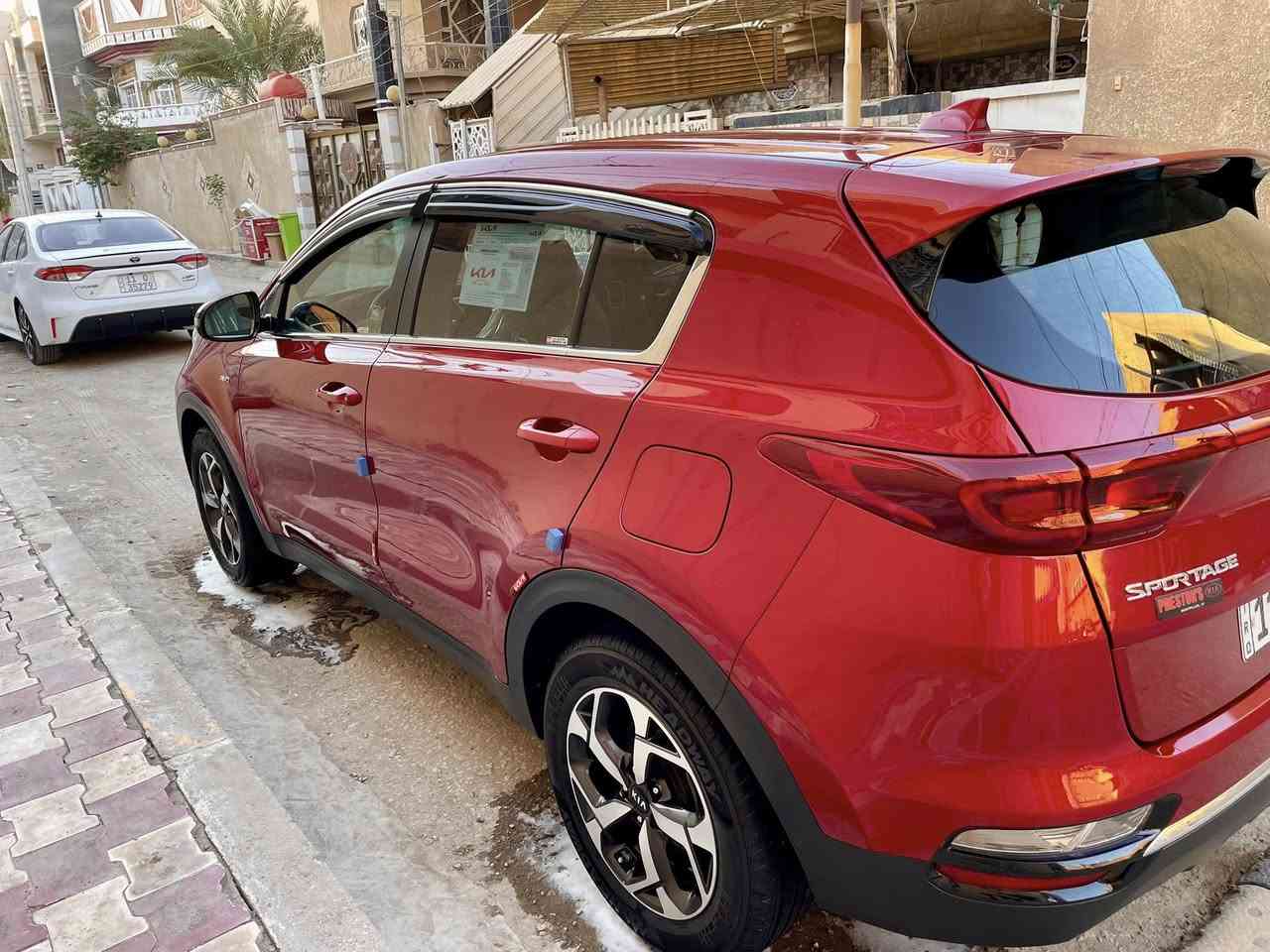 السلام عليكم 
سبورتج موديل 22 وارد امريكا حادثه بسيط جدا جاملغ امامي الايمن فقط وسونار موجود السياره جديده جدا ماشيه 17 الف فقط فول تحكمات ستيرن رادارات امامي وجانبي نقطه عمياء نظام تحديد مسار مانع اصطدام شاشه كبيره تدعم كار بلي أنظمة قياده متعدده مانع انزلاق نظام منحدرات محرك 2400 جديد كير حداديه على وضع الشركه تبريد قطعتين ثلج لايت زنون بك لايت لد ويل 17 رقم بغداد أنكليزي باسمي الشراي يتصل تلفون *********** بي واتساب
