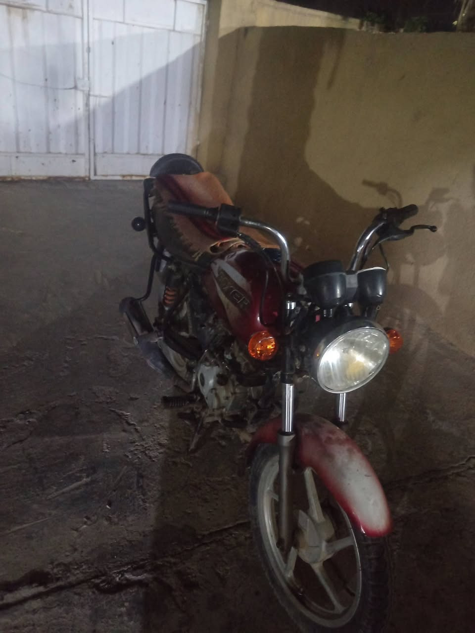 بَوكسر للبيع *********** السعر ٥٠٠
