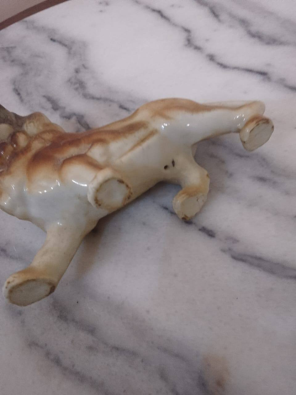 قطعه ببلو بورسلين على شكل اسد 
مقاسات، الإرتفاع 10سم ،عرض 13سم
300 سعر نهائي 
للتواصل واتساب:01271913234


**إذا كنت صاحب هذا الإعلان وتريد حذفه لأي سبب، رجاءا أرسل رسالة إلى الدعم الفني**