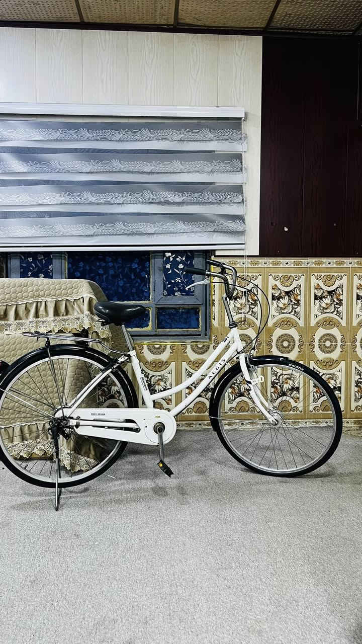 بايسكل سياحي نضيف سعره 75 قفله الرقم        (***********)
