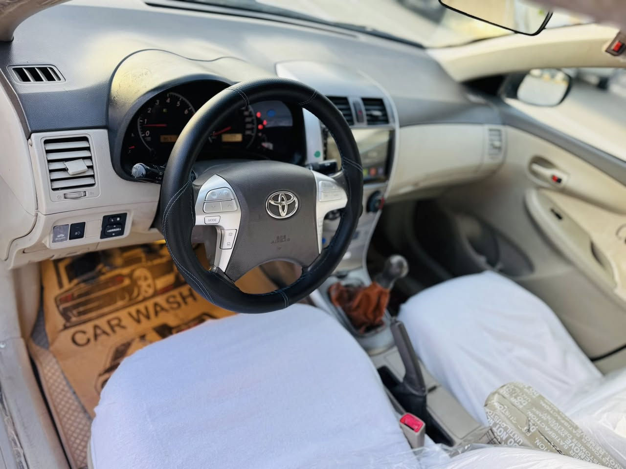 بیکاشۆ ٢٠٠٩ گێر عادی گێر و مەکینە بە شەرت سەنەوی بەسەر چووە  پێش و دوای زۆر جوانە پێنج پارچە بۆیاخە ناو چاوانی سەقفەکەی ساردە  بۆیاخ نیە داوای ٩٤$ گەڵا معاملە ئەکەم 
*********** واتساپ
