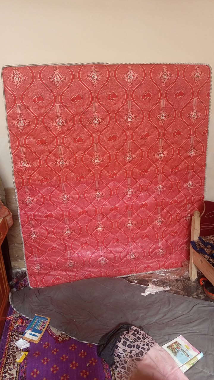 السلام عليكم دوشك نفرين جربايه جديد  قياس 180×200 السعر 100 الف العنوان كربلاء العابد قرب حديقه النور غير متواجد على فيس يرجى الاتصال على الرقم *********** ***********
