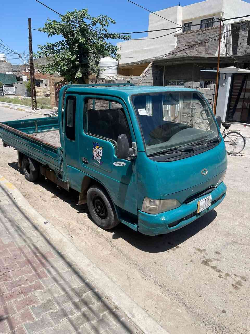كيا سامسونج موديل2000
السعر 33 وبيها مجال بسيط
العنوان ديالى بعقوبة
 للتواصل ***********
