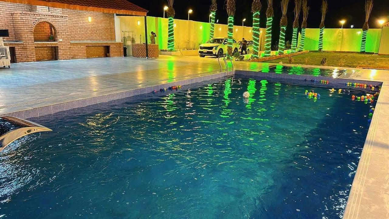 #اعلان_بيع__منتجع__حديث 📣

جنس العقار - طابو زراعي سند 25

مساحة المنتجع 1260 متر مربع و يحتوي على :
الواجهة 18 متر و النزال 70 متر  

منتجع قصر النخيل الملكي vip

1️⃣ حوض سباحة كبير بمساحة 6x12 و عمق 80
2️⃣ حوض سباحة صغير 3x3 و عمق 70
3️⃣ حديقة كبيرة بمساحة 400 متر مربع
4️⃣ صالة استراحة كبيرة مؤثثة بالكامل
5️⃣ غرف نوم عدد 2 مؤثثة بالكامل و غرفة بالطابق الثاني 
6️⃣ مطبخ كبير مع باريستا مؤثث بالكامل
7️⃣ باربكيو خاص و شوايات و مناقل لجميع المشويات
8️⃣ مراجيح و العاب للأطفال (آمنة و رائعة)
9️⃣ مجموعة صحيات داخلية و خارجية عدد 3
🔟 يحتوي على ألعاب البليارد و المنضدة و الفيشة
✅ جلسة +كوشة للأعراس و المناسبات و الحفلات 
✅ تحتوي المزرعة على كراج يتسع لـ 8 سيارات
✅ الصالة و الحديقة مجهزة بنظام صوتيات
✅ المنتجع مجهز بمكيفات بالكامل
✅ مولد بيركنز 80 كيفي و خط وطني

عنوان المنتجع : قضاء بلد - شارع الطاحونه 
 مدخل رقم 3 / على الشارع العام لمدخل 3 

للاستفسار الاتصال على الرقم
***********
المحامي اسامة الربيعي
