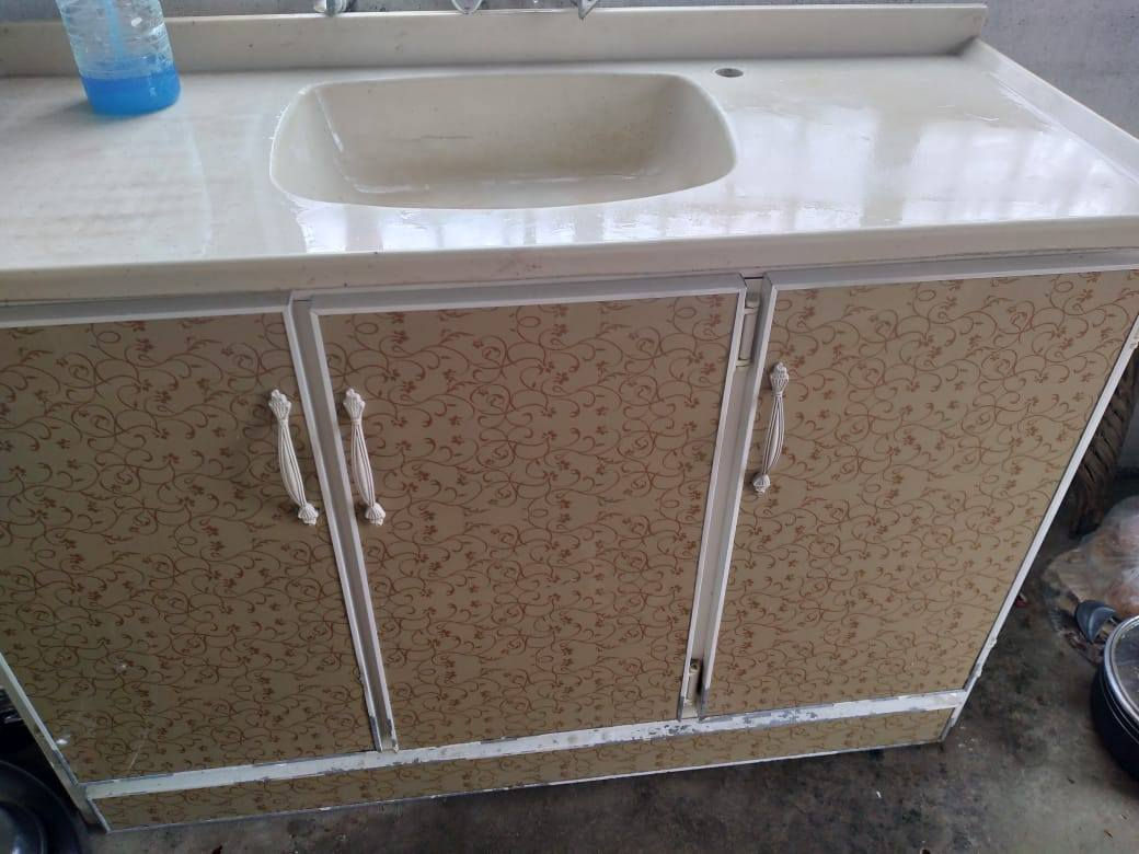 كاونتر نوعيه ثقيله السعر 270- غرفه تاج حيل نضيفه خشب ثقيل السعر 775- ديديه عش العصفور حيل نضيفه السعر 50- الشراي يتصل ***********-‏‪0750 791 3697‬‏ وادي حجر
