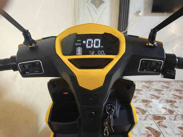 السلام عليكم ورحمة الله وبركاته... 
دراجة شحن نوع سكنس Gt موديل, 2025 بعدهة جديدة اخت الزيرو.... 

ملف 3000W

72v

6بطاريات 35AH  Winlee

3تحويلات سرع 

السرعة الحقيقية 90

تشغيل سويج+بصمة+كارت NFC +جهاز الانذار وقفل الامان

ويل كب رياضي +دبلات امامي خلفي رياضي+هاوزن رياضي ستل ستيل

تايرات حجم 120/90/12 جلاتين

شاشة تاب نظام تحديد الاعطال والتنبيهات

لايت عالي ناصي زنون+سكن لايت لد+سطاب لايت لد+دبل اشارة+هورن+اشاير، يمين يسار

بريكات امامي خلفي دسك هايدروليك نظام، Abs  رياضي

مساحة تخزين واسعة

شاحن ذكي قراءة نسبة الشحن والفصل التلقائي عند امتلاء البطاريات بلشحن

منفذ شحنUsb

السعر 750ألف وبيهة مجال بسيط للشراي

العنوان العطيفية قرب جامع براثا

رقمي ***********
