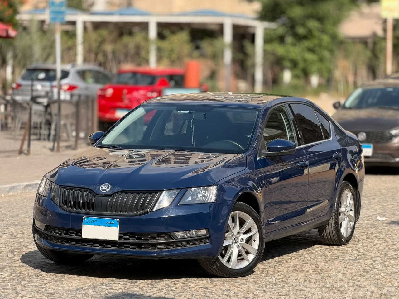 سكودا A7
2018
عداد ١٦٠ الف 
صيانات توكيل كلها بالفواتير 
فبريكة بالكامل ماعدا رفرفين 
٤ فرد كاوتش جديد 
مرايات ضم 
مرايات ترحيب 
مانع تصادم خلفي 
كاميرا خلفيه 
مثبت سرعه 
مالك اول من الزيرو
بطارية جديدة 
رخصة سنة 
متاح تقسيط بنكي وشركات 
الاستفسارات:01155718073


**إذا كنت صاحب هذا الإعلان وتريد حذفه لأي سبب، رجاءا أرسل رسالة إلى الدعم الفني**