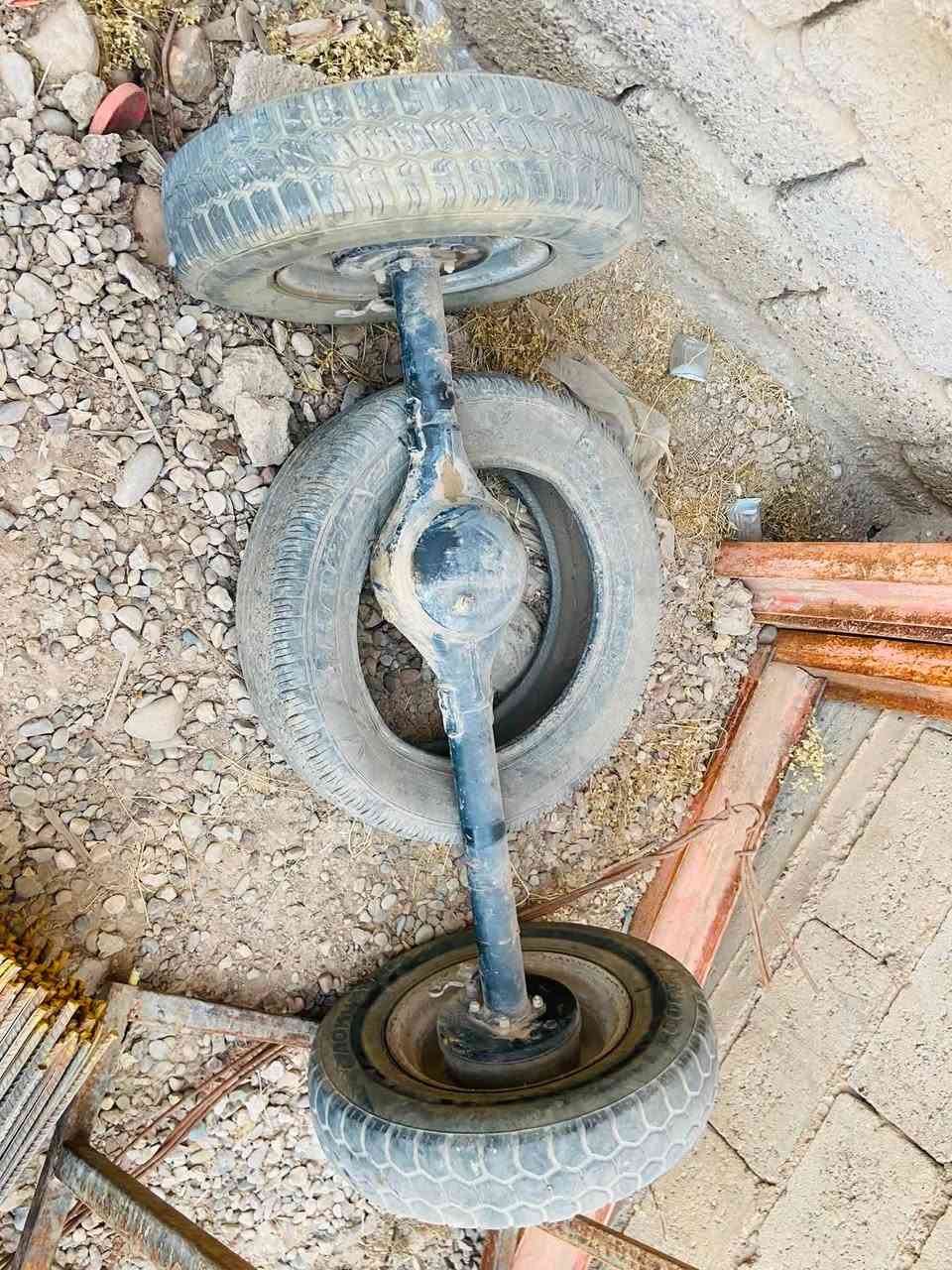 للبيع عيب ما بيه
تايرات كوري جديد بيه 

سعر ٩٠بيهً مجال للطبين 
الرقم ***********

