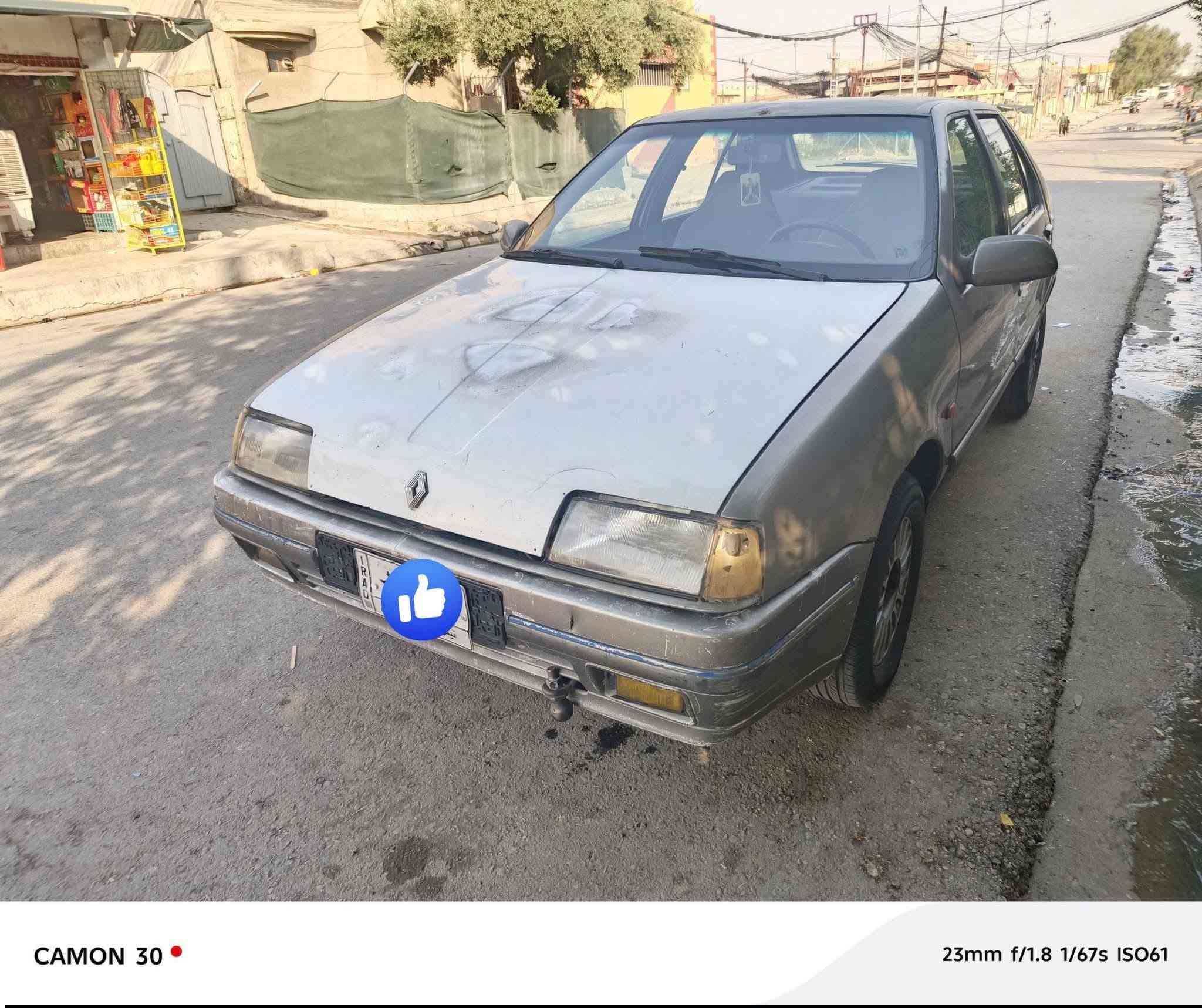 رينو 19
بيع او مراوس ابيكم
موديل 91 كاربون ماستر 
رقم نينوى الماني بدون ضربه
 بدون خياس وصبغ
محرك بداية صرف 
سعر 14
مكانها حي صدام
مخابره او واتساب ***********
