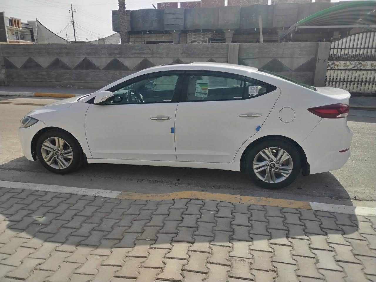 سياره ألنترا ٢٠١٨ خليجي فول عدا البصمه كفاله عامه من صبغ والضربه والفتح سيار جديده ماشيه ١١٠ أدامه جديده تخم تاير صدر أمامي وخلفي أدامه جديده محرك ٢٠٠٠ تدفئه وتبريد شاشه كبيره حساس خلفي كامره خلفيه دواره تطبيق مرايات أشارت ترحيب سياره جديده وحلوه بسمي شخصيآ تحويل مباشر رقم بغداد دولي هزه جديده رقم الهاتف *********** سياره موجوده في بغداد
