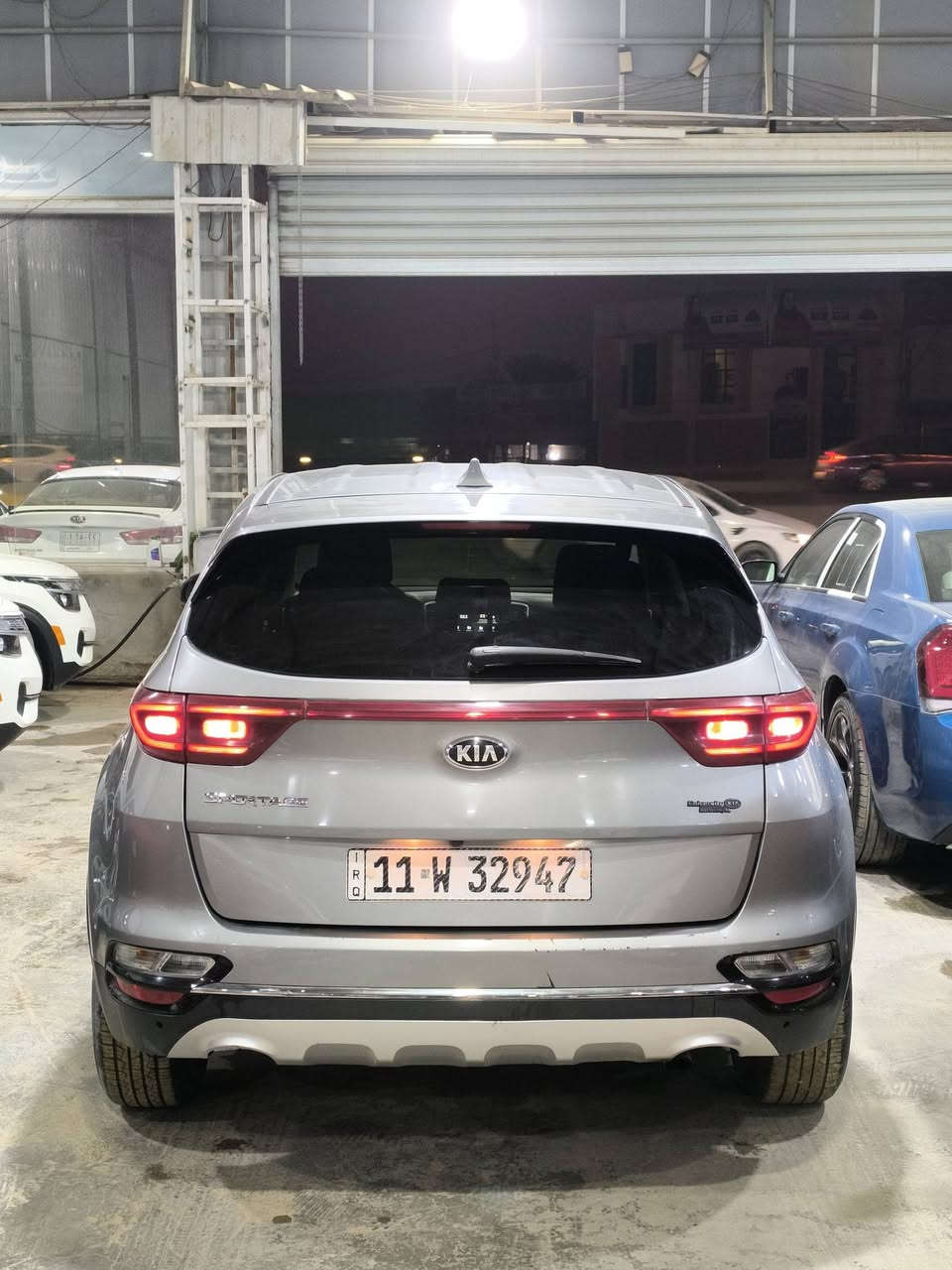 للبيع كيا سبورتاج موديل 2022
وأرد امريكي حادث جاملغ فقط 
إرباك جانبي فقط 
رقم بغداد دولي 
----------------------------
* المواصفات * 🥈
شاشة / كاميرا خلفية 
تحكم ستيرن جهتين 
تبريد قطعتين 
ويل كب 
LED نهاري
مود درايف
مثبت سرعه 
تحديد مسار 
مانع انزلاق 
محرك 2.4 
--------------------------
صور الحادث مرفقة بالمنشور 
السعر 💸💸 (( 175 )) بي مجال 
للاستفسار رقم صاحب السياره 

📱- ***********

📱- ***********
