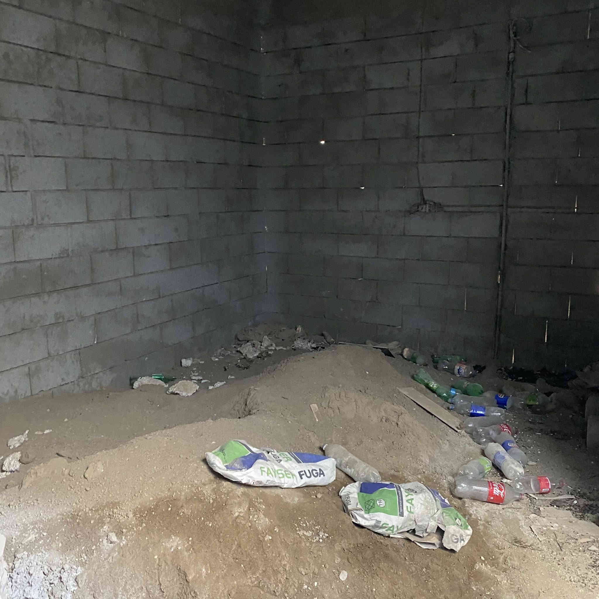 هيكل للبيع في جمعية الكندي الثانية بسعر مناسب
هيكل طابق واحد استقبال +غرفة نوم 🛌 + صحيات 

جاهز جميع التاسيسات كهرباء مجاري ماء مع الصحيات والمطبخ سيراميك 

الاساس (رفت ) نظام دكتات بناء كلش حلو الطابق الثاني نصف غرفة مع تانكيات تاسيسات كاملة 

جمعية الكندي بالقرب (C)من رقم البناء 60 مقاطعة 27 

مساحة البناء 120 متر واجهة 6امتار  //نزال 20 متر

خدمات كاملة ماء كهرباء تبليط 

للاستفسار الاتصال 

***********

***********

***********

***********

موقع المكتب طريق دهوك البناء الجاهز بالقرب من التيم ماركت
