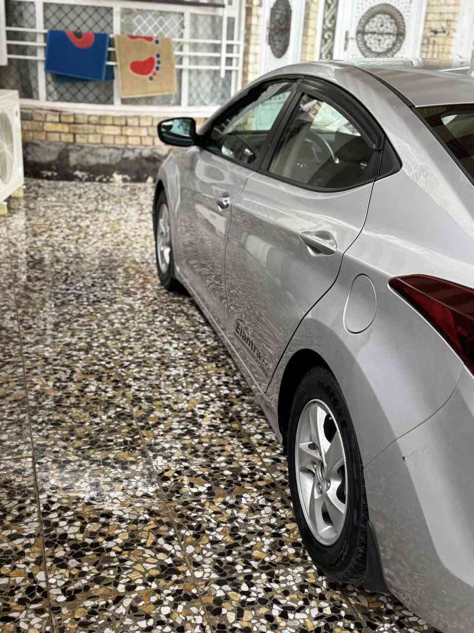 السلام عليكم للبيع الانتره 
وارد امريكي موديل ١٥
السيارة كلين بيهه بس الدور
الجاملغ الخلفي 
مكينه ١٨٠٠ دوش 
السيارة جاهزة كير ومكينه تبريد 
حداديه ماشيه ١٤٠ 
رقم بغداد دولي 
السعر ١١٥ مكاني كربلاء
***********
