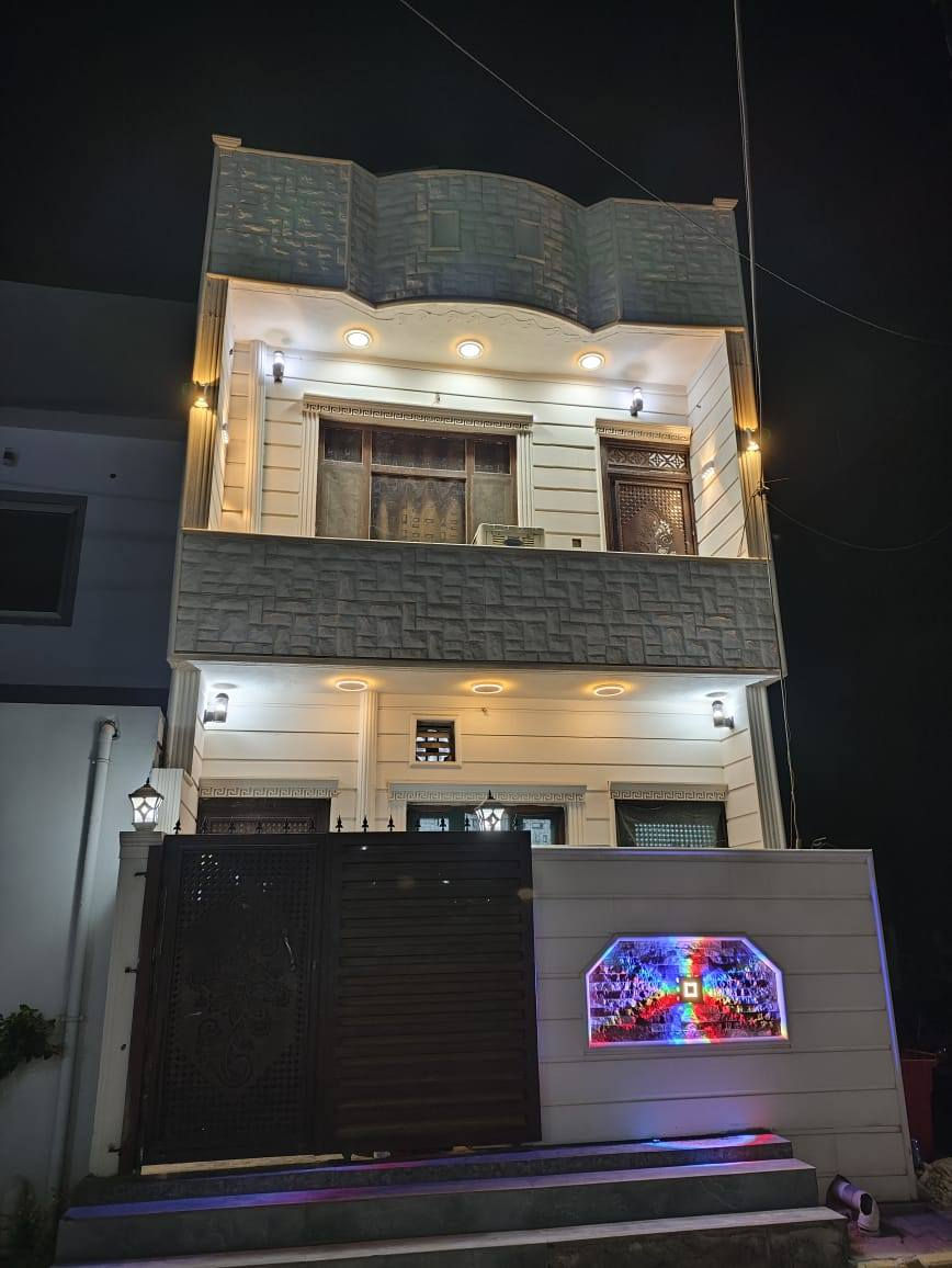 دار طابو صرف للبيع
مساحه ١٠٠م واجهه ٥م
البيت طابقين كلش نضيف
يرهم مراوس مع بيت بالقادسيه بالنصب بالأسرى 

كركوك حي عدن قرب جامع مصطفى الحبيب

محتويات البيت ط١ :-
استقبال معزول
مطبخ وهول مشترك
غرفة نوم
درج داخلي
صحيات داخليه وخارجيه
كراج

الطابق الثاني :-
غرفتين نوم
هول
صحيات
الاستفسار مكتب السيد البياتي للعقار
مبايل (*********** او ***********)
عنوان المكتب
كركوك القادسيه الثانيه
شارع المرور القديم
مقابل ثانوية المستقبل الاهليه
مجاور صيدلية مركز الدواء
نستقبل كافة العروض وعرضها في كركوك الطابو الزراعي التجاري السكني
