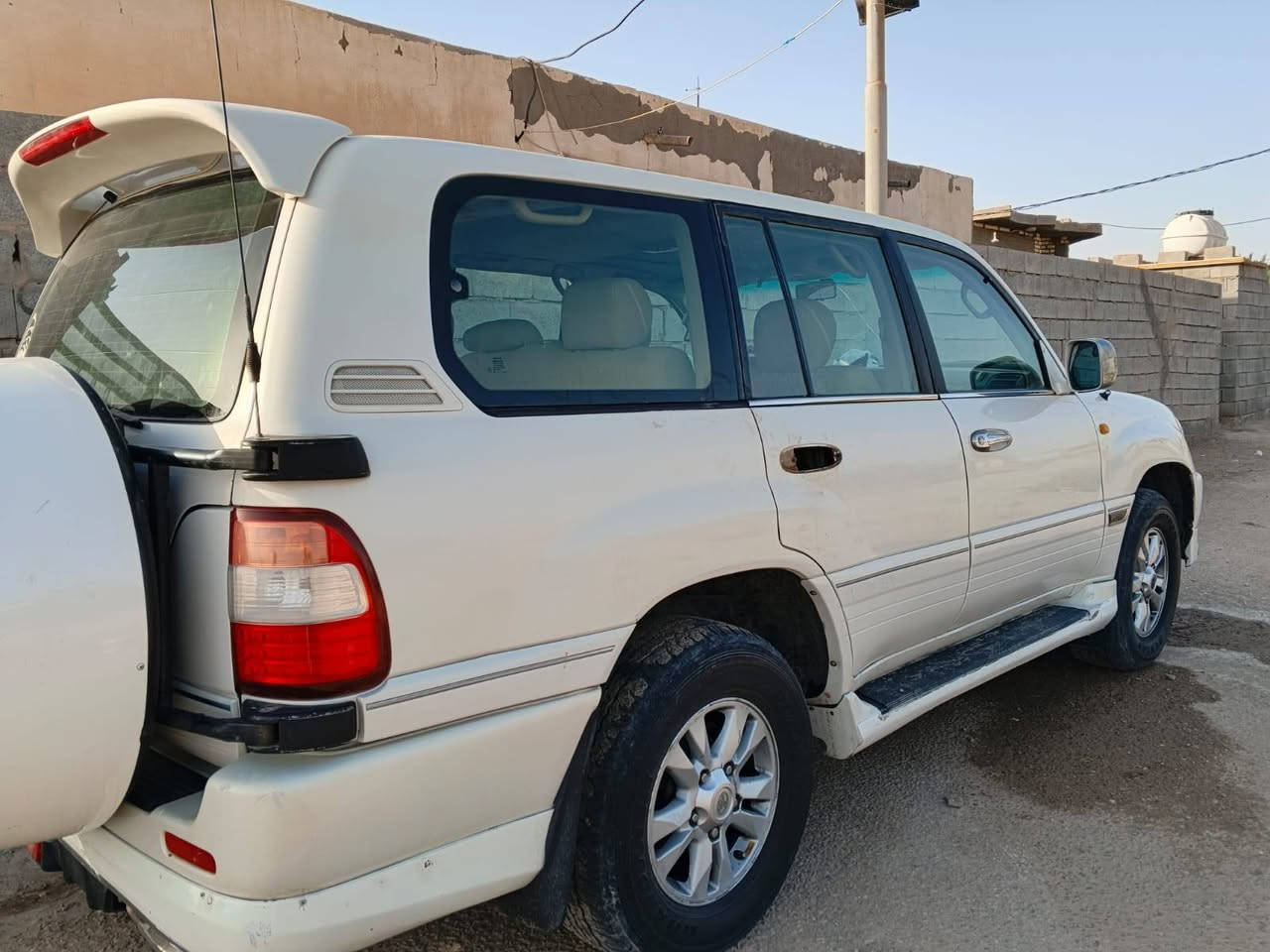 لاندكروز مونيكا 
مديل 2000
صبغ عام جماليه
8سلندر
رقم بصرة رقم انكليزي 
قطري فكساره 
بيع 
السعر ١٢٥
البصرة ناحية النشوة


**إذا كنت صاحب هذا الإعلان وتريد حذفه لأي سبب، رجاءا أرسل رسالة إلى الدعم الفني**