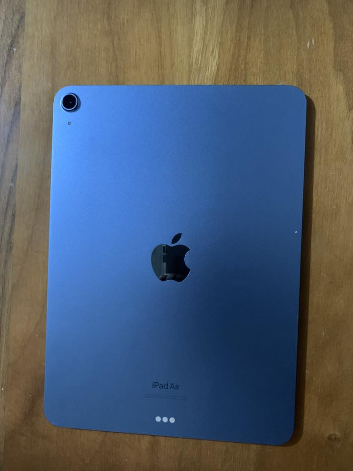 اير 5 مستخدم نضيف باتري 80  بدون ملحقات مكاني خالص  سعر ٣٨٠ قفل
***********
