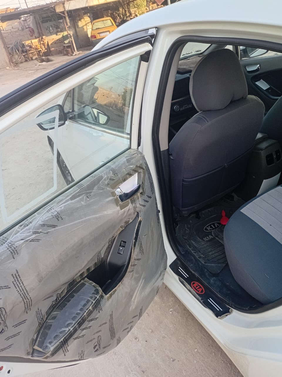 كيا سيراتو 2014 فول موصفات 
رقم مثنئ جديد
كفاله عامه 
سعره 136
السماوه
***********
