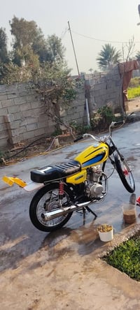 للبيع شاصي ٢٣ سكنر مكينه ٢٤ 07861813438 سعر 600